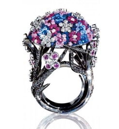 落入凡間的珠寶精靈 Victoire與她的辦公創(chuàng)意搖籃